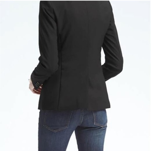 Banana Republic Long and lean blazer, size 6 - Picture 2 of 12